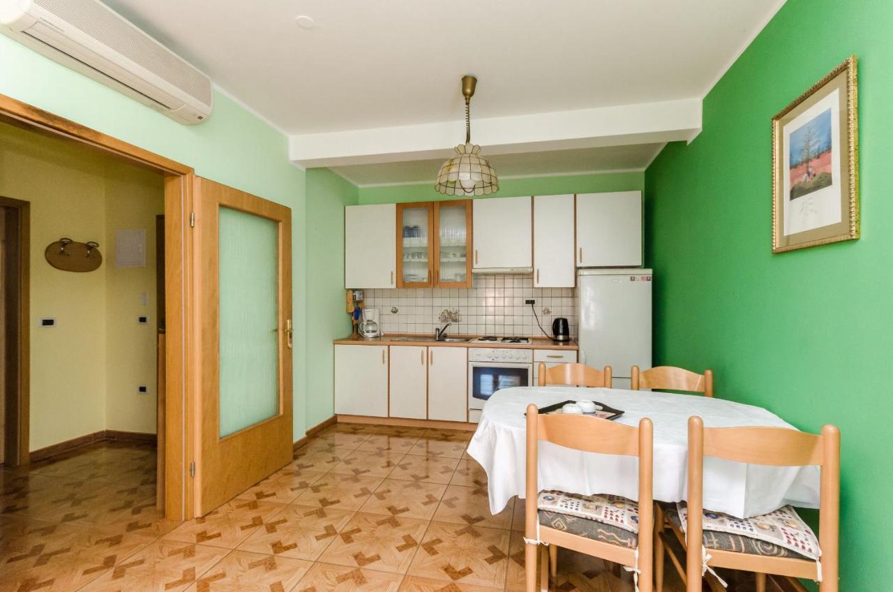 Apartments Marija อูมัค ภายนอก รูปภาพ